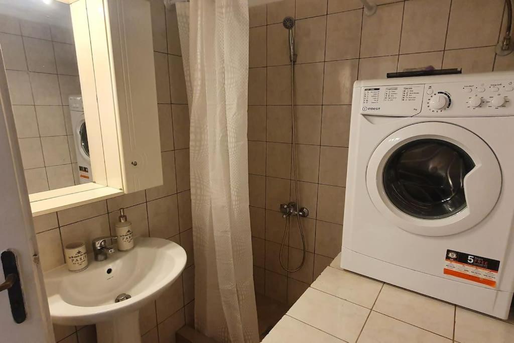 Spacious Beauty In Athens, 55M2, Metro 7' 외부 사진